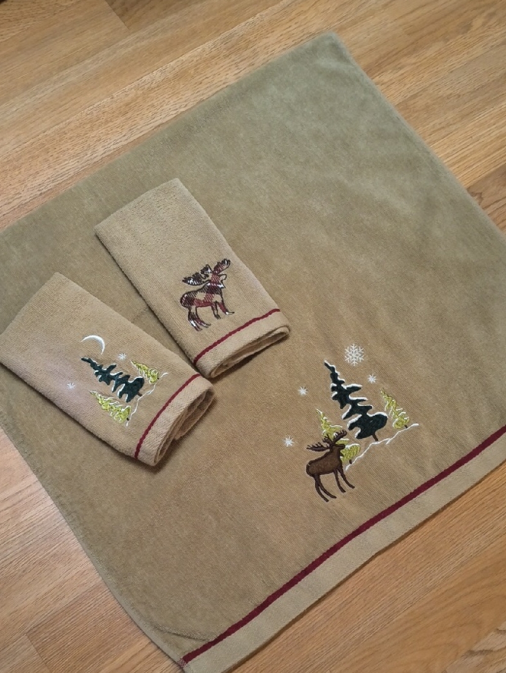 Embroidered Moose & Pine Kitchen Towel Set in Tan